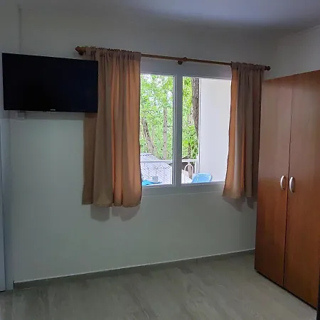 Casa de hóspedes Бунгала Романтика